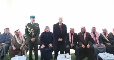 مندوبا عن الملك وولي العهد.. العيسوي