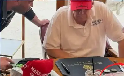 عملة صدام حسين تظهر على طاولة