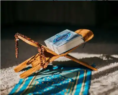 هل يجوز الجمع بين المغرب والعشاء