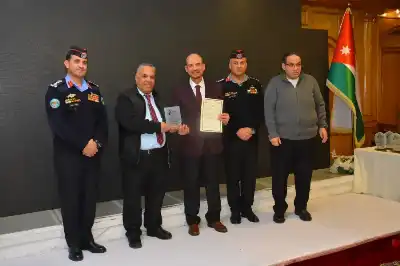 جامعة الزرقاء تشارك في اجتماع اللجنة