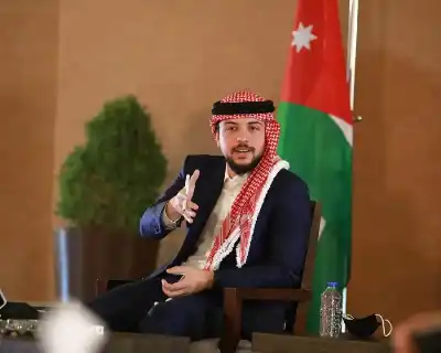 ولي العهد يلتقي الرئيس الإندونيسي في