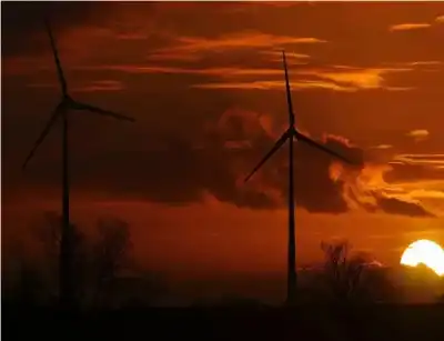 لأول مرة في التاريخ.. الرياح والشمس