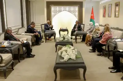 الخارجية النيابية تبحث مع السفير السوداني