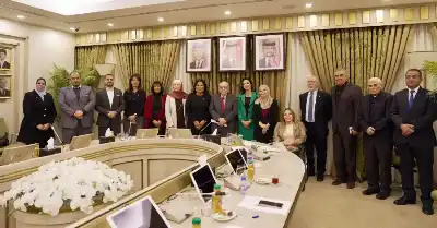 لجنة المرأة في الأعيان تبحث دور