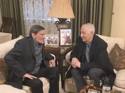 العيسوي ينقل تمنيات الملك وولي العهد