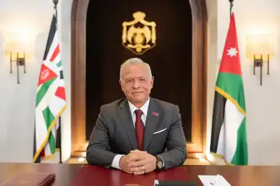 الملك يبحث مع ابن زايد أبرز