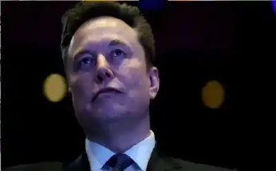 القضاء الفرنسي يلاحق إيلون ماسك.. تفتيش