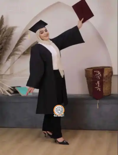 انوار خليل حماد.. مبارك التفوق والصيدلة