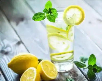 5 فوائد مذهلة لشرب الماء بالليمون