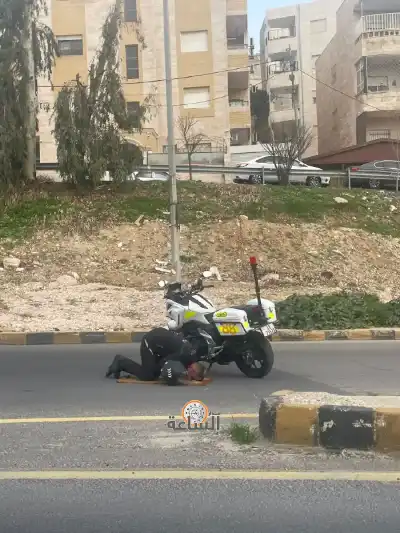 لم يترك صلاته ووقف يؤدي فرضه