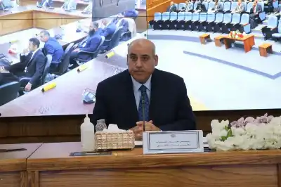 القاضي يحاضر في كلية الدفاع الوطني