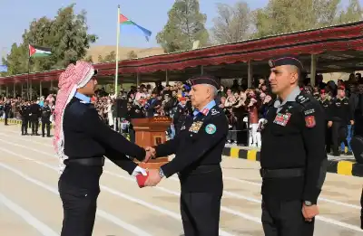 اللواء المعايطة يرعى تخريج دورة الشرطة