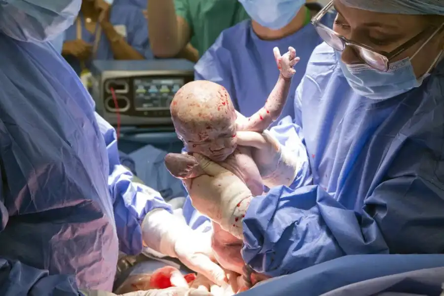 مدار الساعة,شؤون دينية