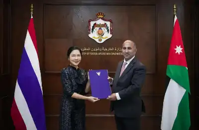 الخارجية تتسلم أوراق سفيرة تايلند جيرابون