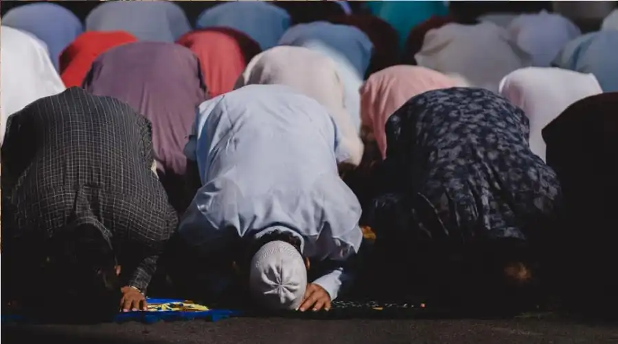 مدار الساعة,شؤون دينية