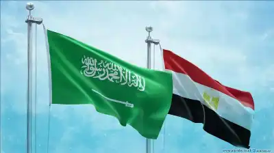 ربط كهربائي بين مصر والسعودية خلال