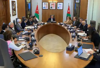 رئيس الوزراء يترأس اجتماعا لمجلس الاستثمار