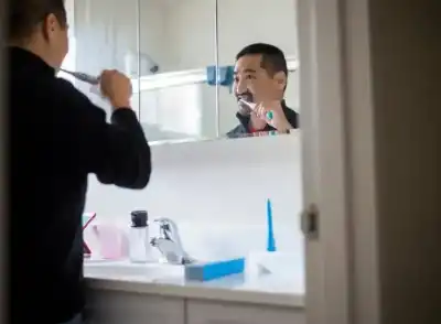 خبراء صحة الأسنان: روتين بسيط لتنظيف