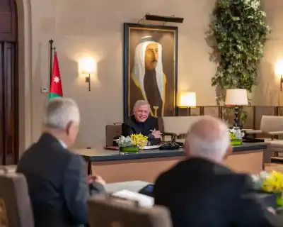 الملك يلتقي أصحاب مبادرات إنسانية وطنية