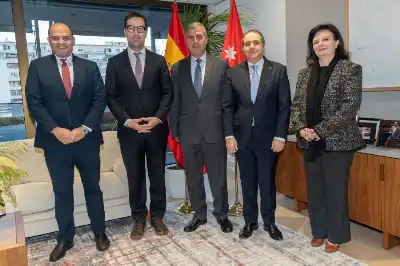 وفد وزاري يجري لقاءات في مدريد
