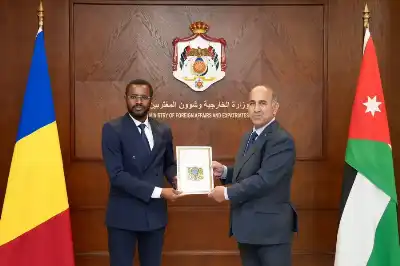 الخارجية تتسلم أوراق اعتماد سفراء تشاد