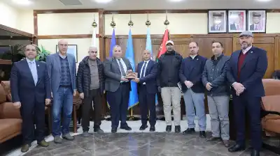 جامعة الزرقاء تستقبل وفدا من المركز