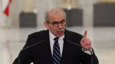 الحكومة اللبنانية تعلن حظر أنشطة حزب