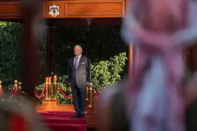 الملك يتلقى اتصالا هاتفيا من رئيس