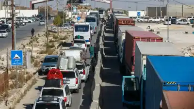 قرار جديد ينظم دخول الشاحنات بين