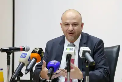 لفتة إنسانية مؤثرة.. الوزير السابق غرايبة