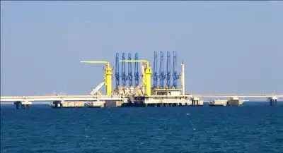 بعد إغلاق هرمز.. العراق يباشر تصدير