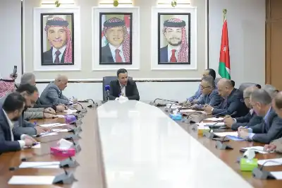 المياه النيابية تناقش تحديات القطاع