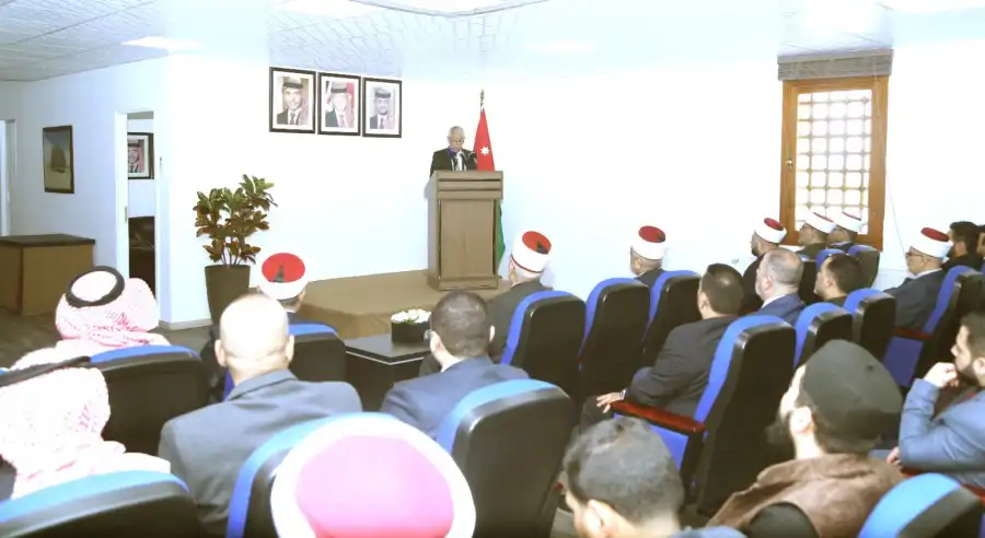 مدار الساعة,أخبار الأردن,اخبار الاردن,شؤون دينية,وزير الأوقاف والشؤون والمقدسات الإسلامية,الدكتور محمد الخلايلة,إمام الحضرة الهاشمية,الملك عبدالله الثاني,القوات المسلحة الأردنية,محمد الخلايلة,مفتي عام المملكة,الملك الحسين بن طلال,الحسين بن عبدالله الثاني,ولي العهد,الديوان الملكي الهاشمي,وزارة الأوقاف والشؤون والمقدسات الإسلامية,وزارة الأوقاف,الأمن العام,عيد الفطر,القوات المسلحة,الجيش العربي