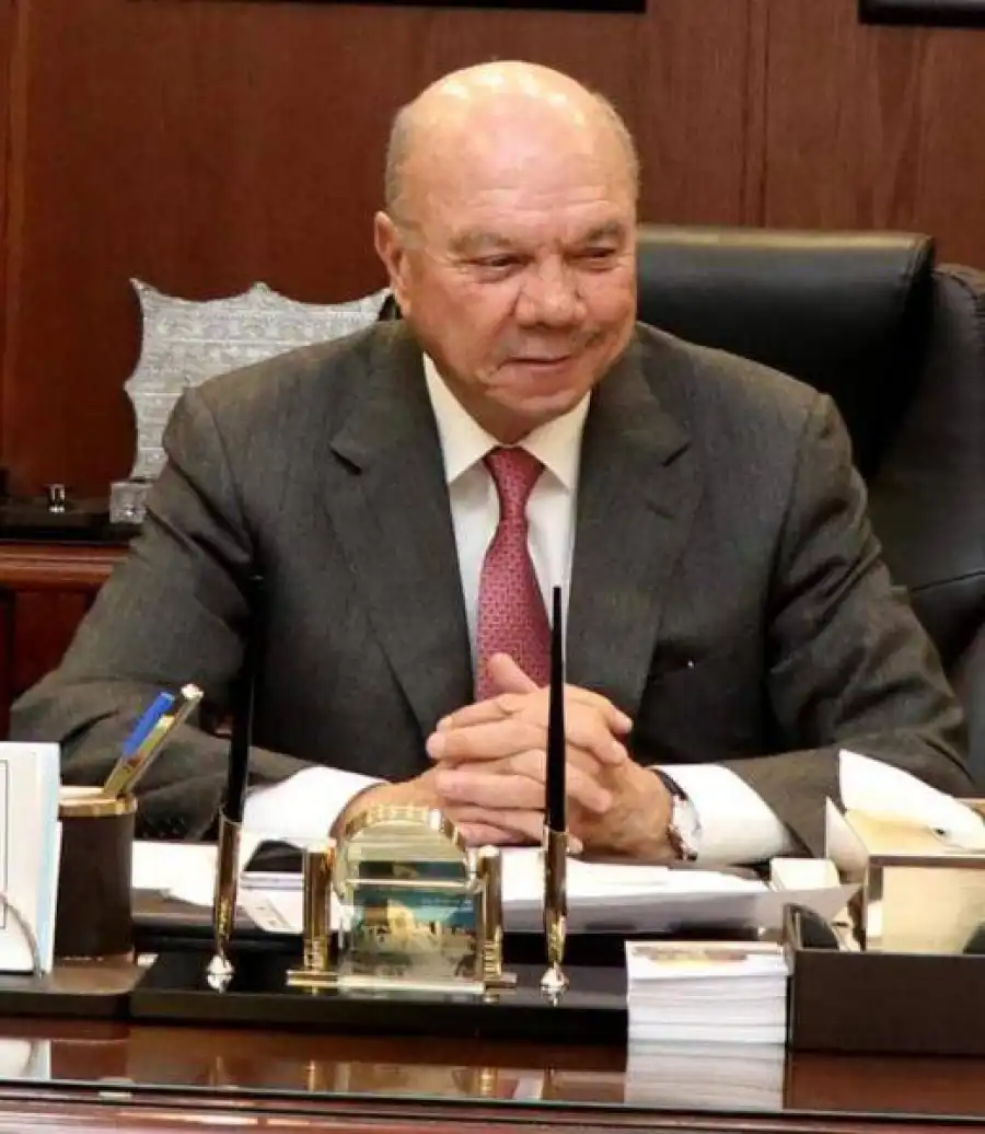 مساعدة يكتب: قراءة تحليلية في خطاب