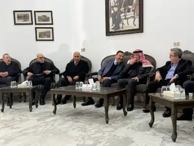 مندوبا عن الملك وولي العهد.. العيسوي