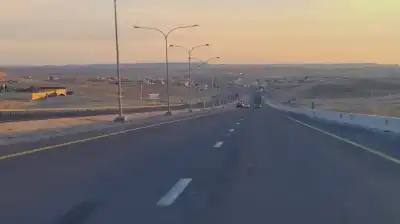 إطلاق مشروع لصيانة الطريق الصحراوي من