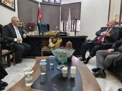 أيمن سماوي يزور نقابة الفنانين مهنئا