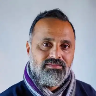 والدة الصحفي سهم الربابعة في ذمة