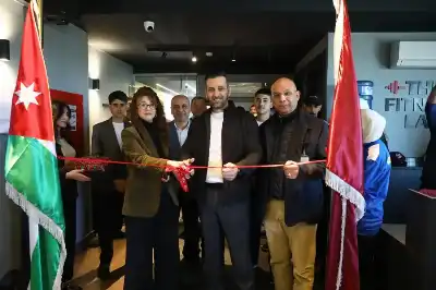 صمم بالكامل عبر الذكاء الاصطناعي.. الشرق