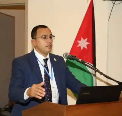 المشاقبة يكتب: الاستعانة بالخبراء الدوليين في