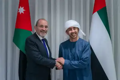 الصفدي يلتقي نظيره الإماراتي