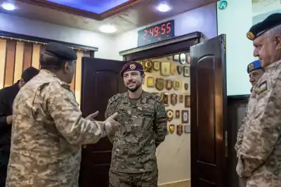 ولي العهد يزور مديرية سلاح الهندسة