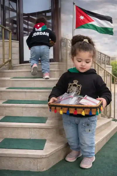 زينة الحوري تحتفل بيوم العلم الأردني