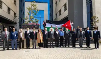 من العلم للعلم.. مسيرة في الشرق