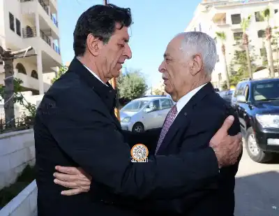 مندوبا عن الملك وولي العهد.. .العيسوي