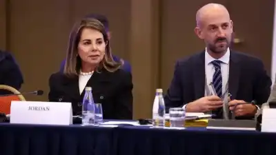 العين العلي تؤكد أهمية العمل البرلماني