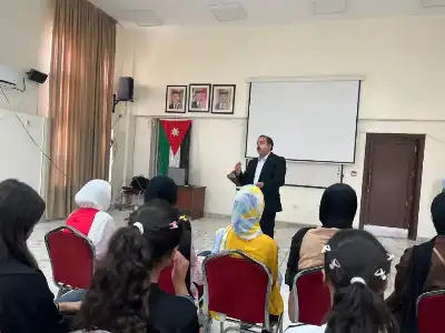 مركز شابات سحاب ينظم ورشة توعوية
