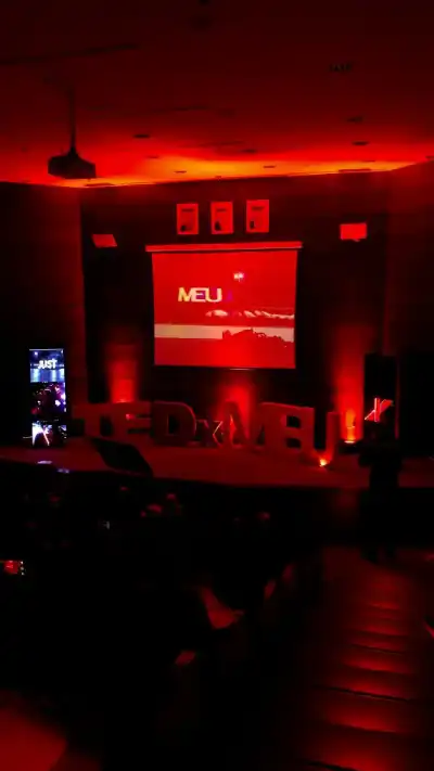 طلبة الشرق الأوسط يستمعون لقصص ريادية