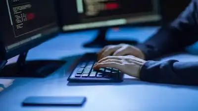 القبض على أربعة أشخاص عرضوا على