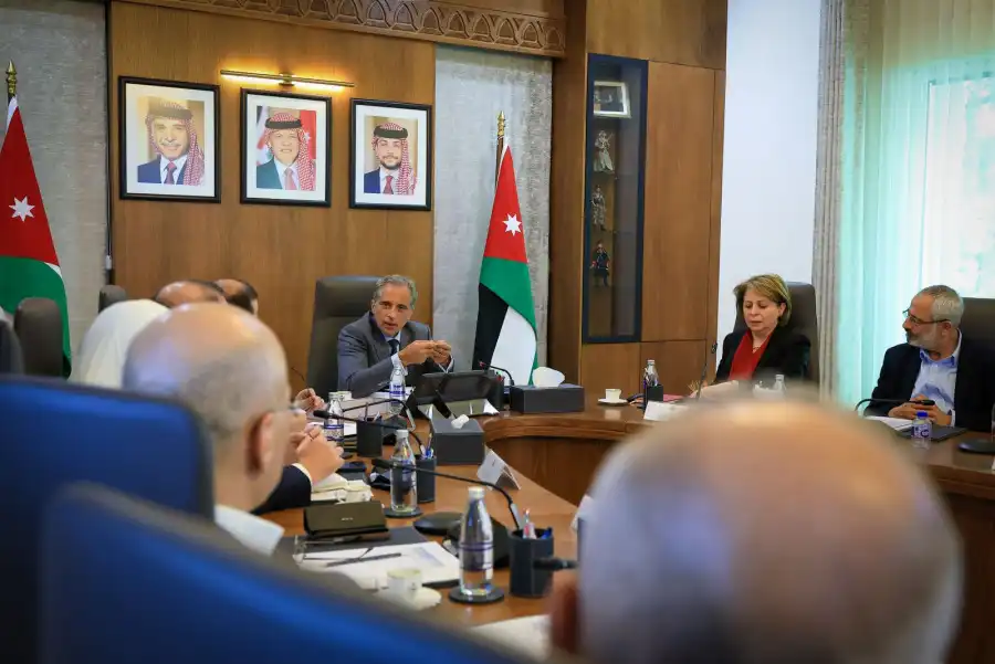 مدار الساعة,أخبار الأردن,اخبار الاردن,الدكتور جعفر حسان,وزير الاتصال الحكومي,رئيس الوزراء,محمد المومني,معهد الإدارة العامة